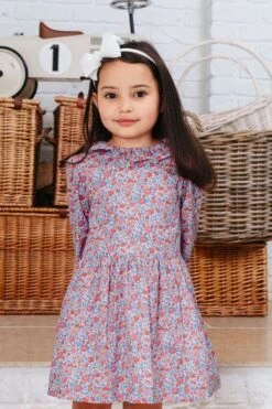 Trotters London Liberty Theresa Willow Kleid Aus Baumwolle In Rot Mit Blumenmuster​​​​​​​