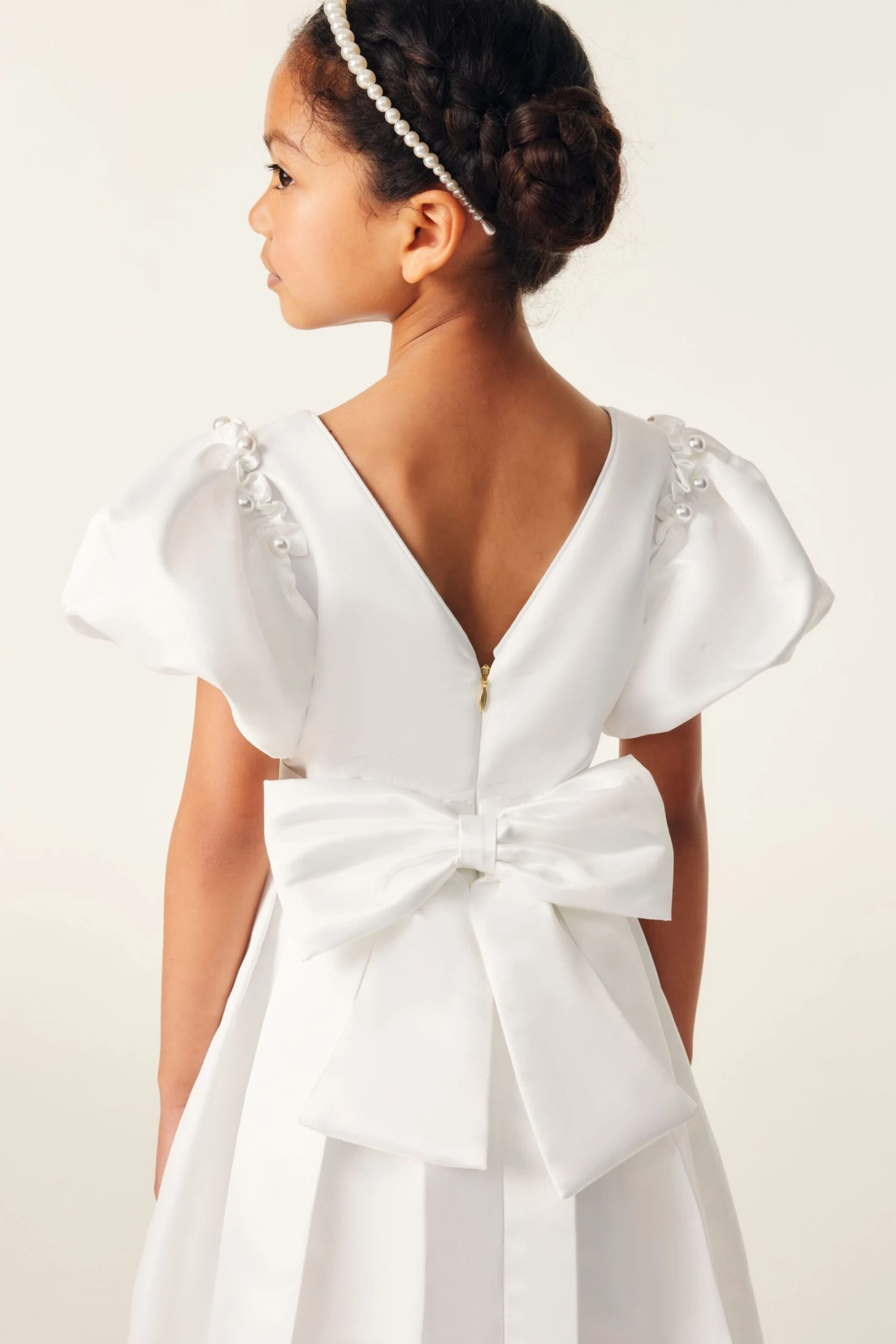 Baker By Ted Baker Kleid Für Besondere Anlässe Mit Perlenverzierungen 6 Baker By Ted Baker Kleid Für Besondere Anlässe Mit Perlenverzierungen – Bild 4