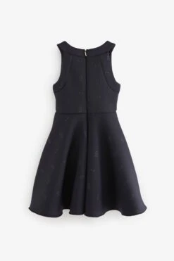 Baker By Ted Baker Neckholder-Kleid Aus Neopren Mit Prägung 15 Baker By Ted Baker Neckholder-Kleid Aus Neopren Mit Prägung -MONSON Kleidung Geschaft 368009s6