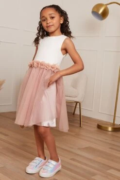 Chi Chi London Mädchen Kleid Mit 3D-Blumendesign