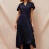 Phase Eight Nancie Kleid Mit Nach Hinten Abfallendem Saum, Blau -MONSON Kleidung Geschaft A91347s