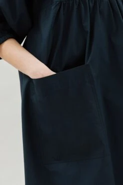 Albaray Kleid Mit V-Ausschnitt Und Aufgesetzter Tasche, Blau -MONSON Kleidung Geschaft B27087s3