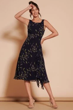 Jolie Moi – Schwarz, Bedruckt Chiffon-Midi Kleid Mit Rüschensaum