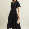 Phase Eight – Blau Jenna-Midaxi-Wickel Kleid Mit Schwarz Gepunktet Und Schwarzen Punkten