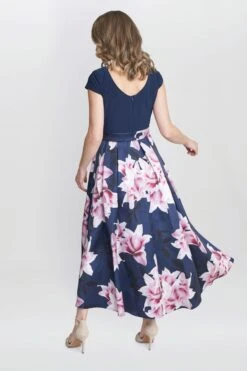 Gina Bacconi Billie Bedrucktes T-Shirt-Kleid Mit Asymmetrischem Saum Und Bindegürtel, Blau -MONSON Kleidung Geschaft B92086s5