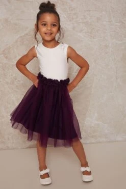 Chi Chi London Mädchen Kleid Mit Kontrastierender 3D Blume