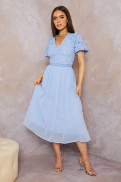 Chi Chi London Premium Kleid Mit Spitze Und Puffärmeln