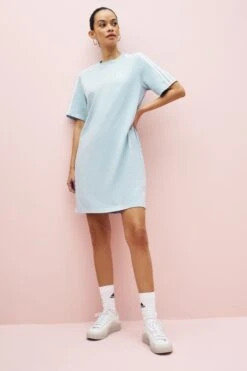 Adidas Sportswear Essentials Boyfriend-T-Shirt-Kleid Mit 3 Streifen -MONSON Kleidung Geschaft D36725s3