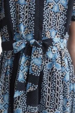 Reiss Alianna Geblümtes Kleid Mit Puffärmeln -MONSON Kleidung Geschaft D72406s4