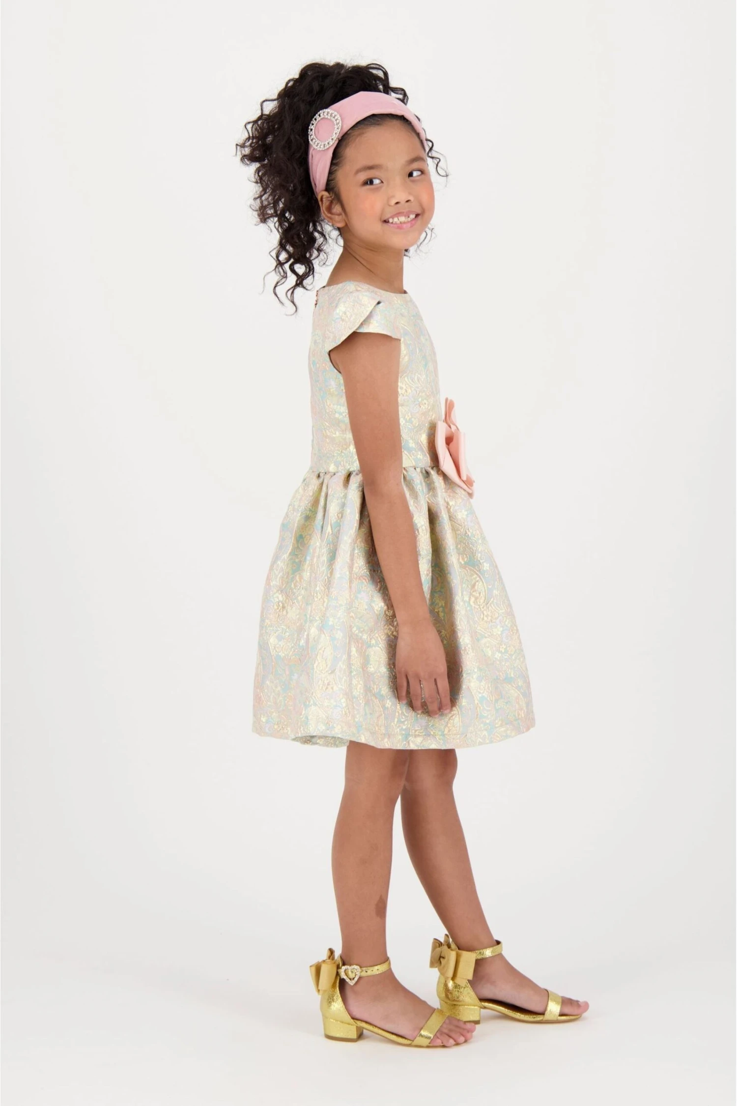 Angels Face Madison Kleid Mit Paisleymuster In Grün-Metallic 5 Angels Face Madison Kleid Mit Paisleymuster In Grün-Metallic – Bild 3