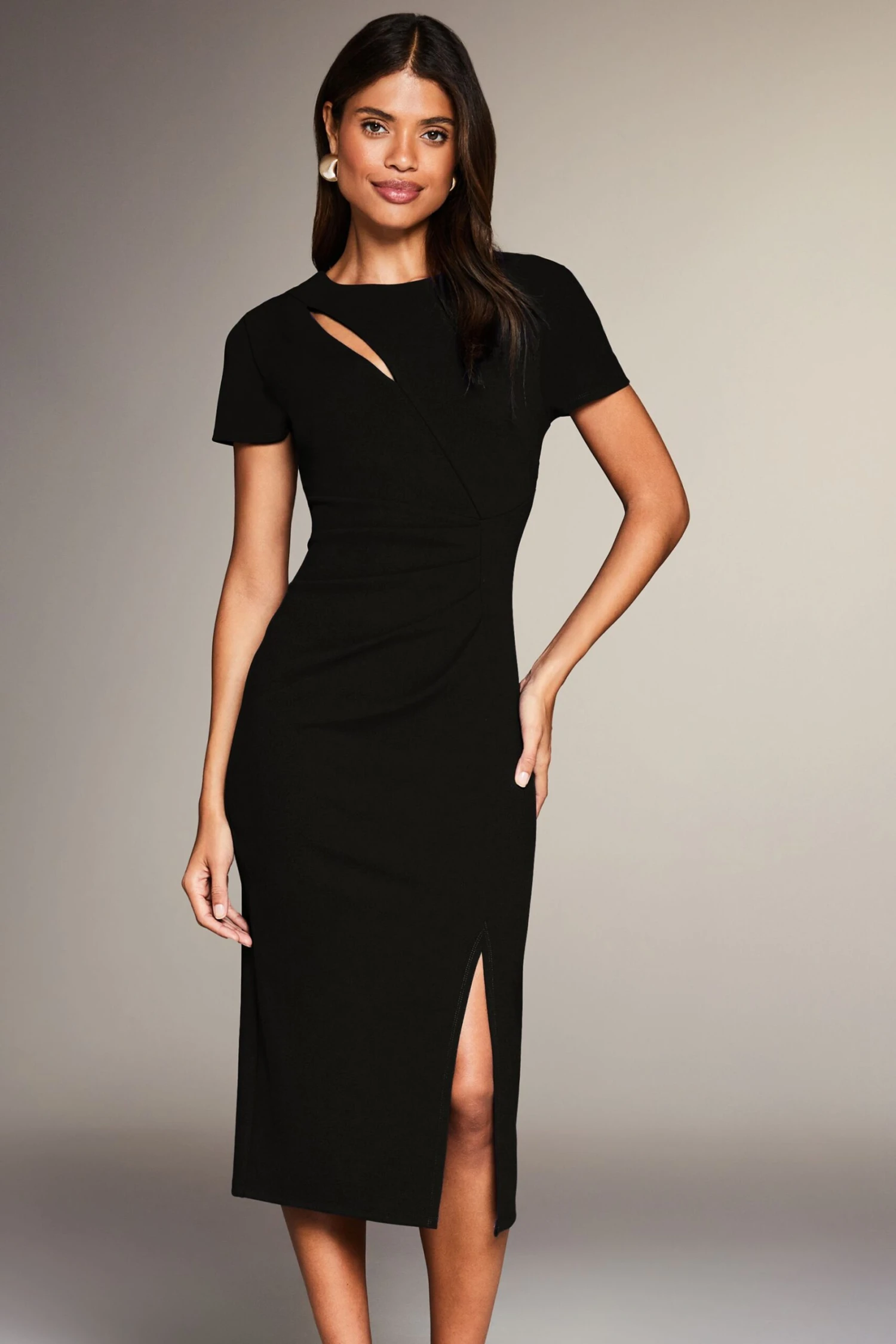 Lipsy Kurzärmeliges Bodycon-Kleid Mit Raffung Und Zierausschnitt 5 Lipsy Kurzärmeliges Bodycon-Kleid Mit Raffung Und Zierausschnitt – Bild 3