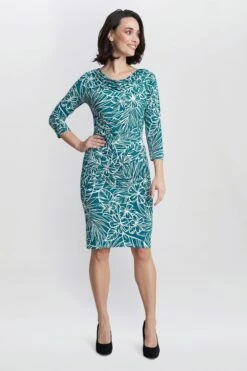 Gina Bacconi Adeline Bedrucktes Jersey-Kleid Mit Wasserfallausschnitt, Blau -MONSON Kleidung Geschaft K79951s3