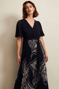 Phase Eight Abigail Bedrucktes, Plissiertes Midaxi-Kleid, Schwarz -MONSON Kleidung Geschaft K82288s3