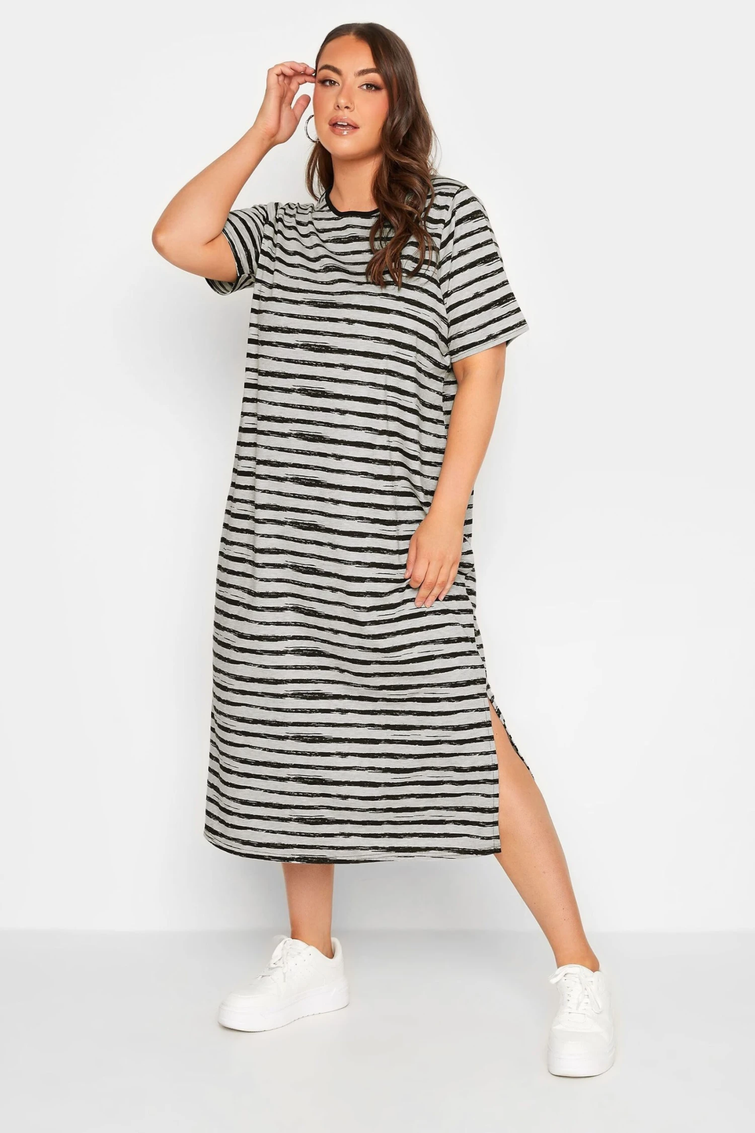 Yours Curve Gestreiftes Maxi-T-Shirt-Kleid 3 Yours Curve Gestreiftes Maxi-T-Shirt-Kleid
