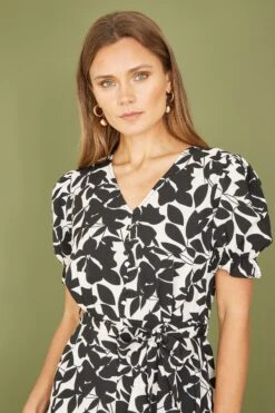 MONSON Kleidung Geschaft -MONSON Kleidung Geschaft N21967s2