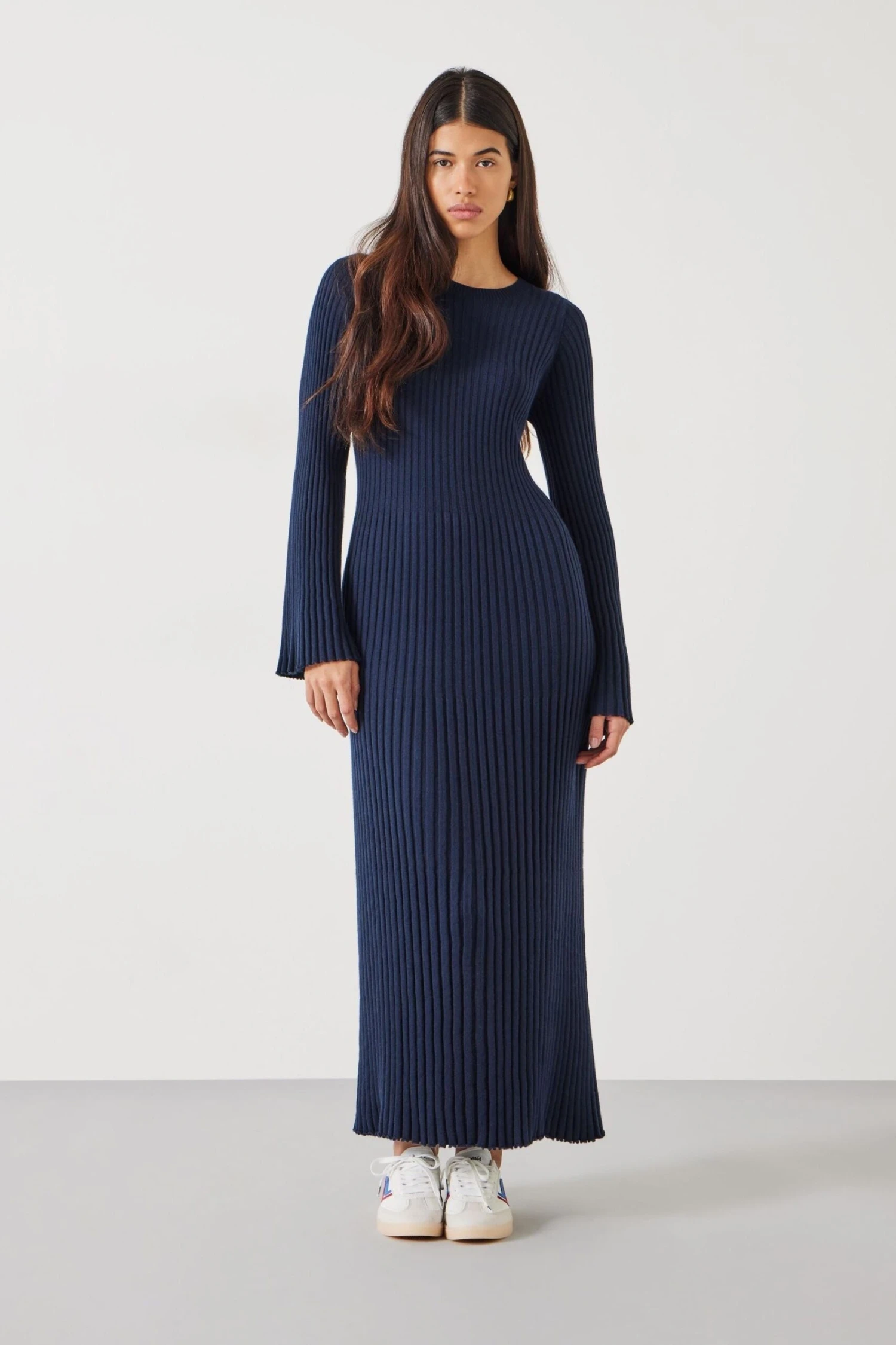 Hush Penny Kleid Aus Rippstrick Mit Rundhalsausschnitt 3 Hush Penny Kleid Aus Rippstrick Mit Rundhalsausschnitt