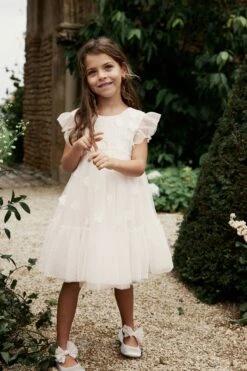 Next Ecru Mit 3D-Blume - Brautjungfern-Kleid Aus Mesh (3–16 Jahre) -MONSON Kleidung Geschaft N31 946s3