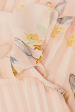 Reiss Sade Plissiertes Kleid Mit Flügelärmeln Und Blumenmuster -MONSON Kleidung Geschaft N42256s6