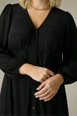 Live Unlimited Curve Durchgeknöpftes Midaxi-Kleid, Schwarz -MONSON Kleidung Geschaft N54506s5