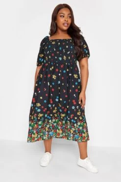 Yours Curve Limited Gesmoktes Kleid Mit Eckigem Ausschnitt Und Print