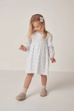 The White Company Camille Gesmoktes Kleid Aus Bio-Baumwolle Mit Rüschen