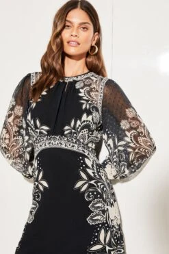 Lipsy Bedrucktes, Langärmeliges Midi-Kleid -MONSON Kleidung Geschaft Q30956s4