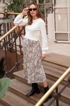 Seraphine Nell - Weißes Kleid Aus Gewebtem Kabelstrick -MONSON Kleidung Geschaft Q45672s3