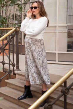 Seraphine Nell - Weißes Kleid Aus Gewebtem Kabelstrick -MONSON Kleidung Geschaft Q45672s4