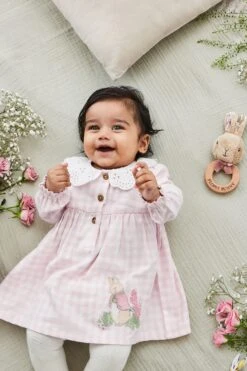 Jojo Maman Bebe JoJo Maman Bébé Peter Rabbit Kleid Mit Gingham-Applikationen Und Strumpfhosen-Set -MONSON Kleidung Geschaft T75688s3